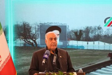 جهش بیسابقه در توسعه حملونقل ریلی ایران /اجرای ۳۵۲۶ کیلومتر ریلگذاری جدید در کشور
