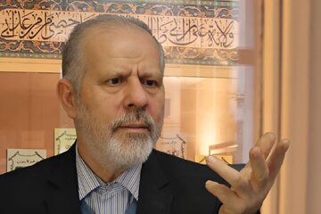 جوان: حضور زنده رهبری در مکانی با آدرس مشخص و در مراسم عمومی پاسخ عملیات روانی دشمن بود/ سکوت هوشمندانه و حضور بموقع، امنیت روانی جامعه را بازسازی کرد