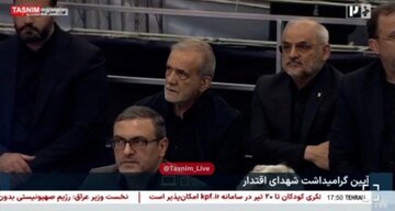 حضور پزشکیان میان عزاداران حسینی در تبریز
