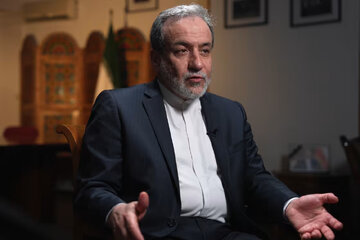 حمله روزنامه اصولگرا به حمله کنندگان به عراقچی در پوشش انقلابیگری: اینها همان کاری را می کنند که موساد می خواهد