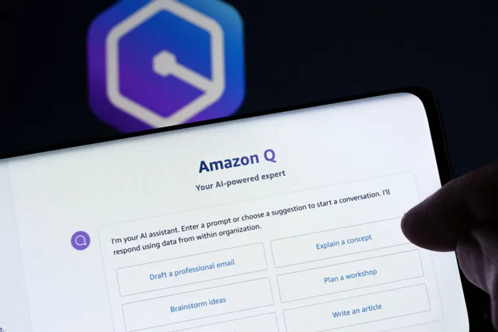 حمله سایبری به Amazon Q: چگونه یک هکر امنیت هوش مصنوعی آمازون را به چالش کشید؟