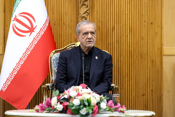 دیدار پزشکیان و الهام علیاف+تصاویر