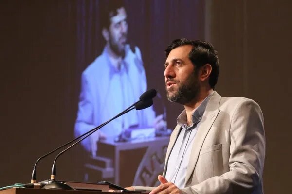 دیوارنگاره‌ای که سکوت را شکست