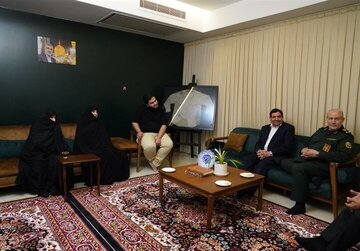 روایت مخبر از وحشت اسرائیلیها از سایه حاجیزاده در دیدار با خانواده شهید/ رابطه سردار شهید با جوانان چگونه بود