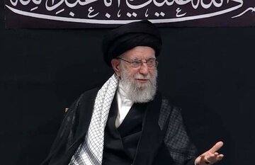 روایتی از لحظه ورود رهبرانقلاب به حسینیه امام خمینی/ شب عاشورای امسال تاریخی شد