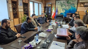 روکش آسفالت برخی معابر آبادان با همکاری شهرداری و اداره بنادر و دریانوردی