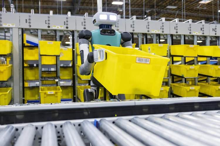 رکوردشکنی آمازون: ربات‌ها به اندازه انسان‌ها در انبارها!