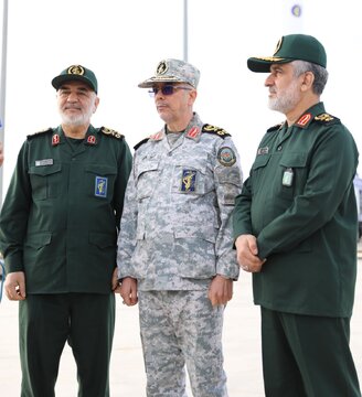 سرداران شهید باقری، سلامی و حاجی زاده در یک قاب