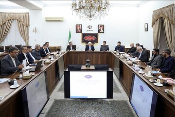 عارف: هرچه سریعتر باید به مرحله ارائه خدمات از طریق شبکه ملی اطلاعات برسیم/ باید براساس راهبردی سه ساله به جایگاه اول منطقهای دست یابیم