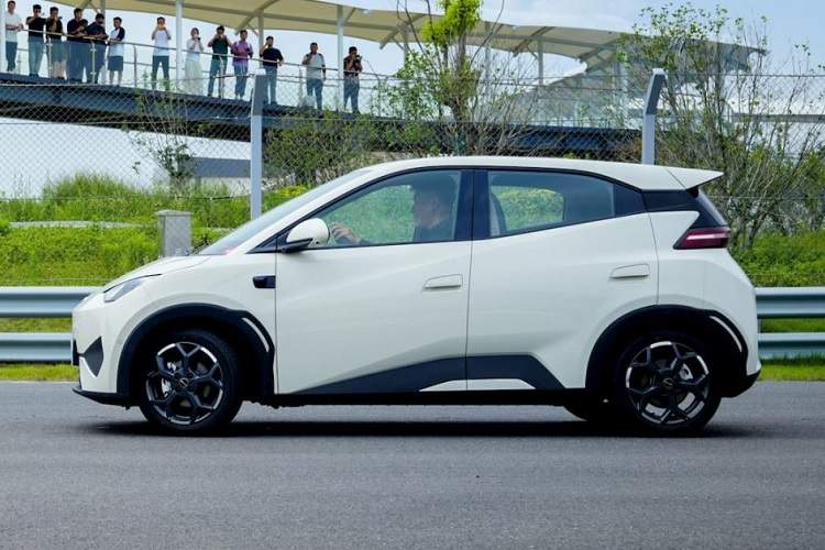 عرضه نسخه ۴۰۵ کیلومتری BYD Seagull با قیمت تنها ۱۱۰۰۰ دلار