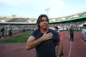 عکس | هافبک سابق چلسی در اردوی استقلال؛ ترکیب ساپینتو تکمیل شد