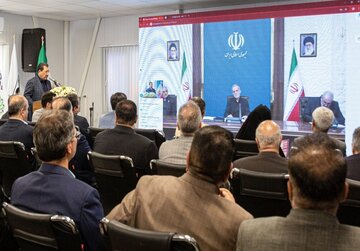 فاز نخست نیروگاه خورشیدی «آفتاب شرق» در شرق اصفهان افتتاح شد