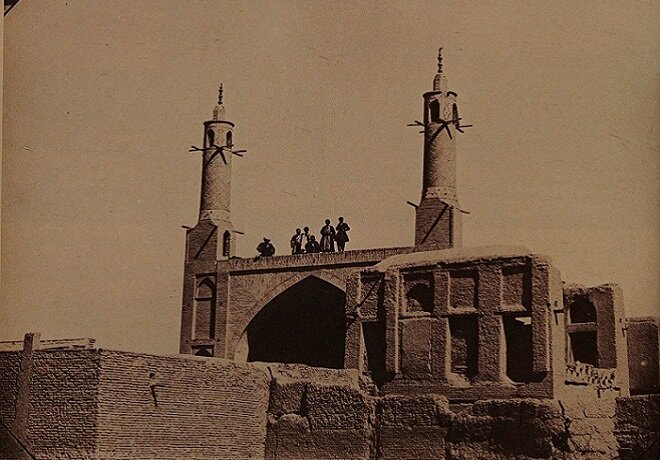 قاب‌هایی از تاریخ و هنر «اصفهان» در دوره «قاجار»/از نقش جهان و عالی‌قاپو تا منارجنبان و پل خواجو