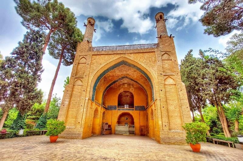 قاب‌هایی از تاریخ و هنر «اصفهان» در دوره «قاجار»/از نقش جهان و عالی‌قاپو تا منارجنبان و پل خواجو