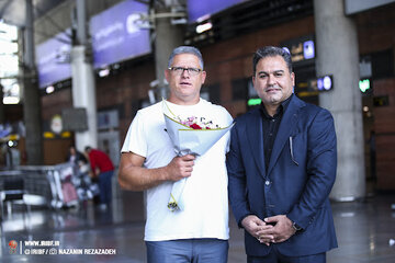 مانولوپولوس: به کسانی فرصت میدهم که لیاقتش را داشته باشند