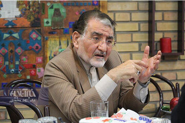 «معجزه» در اقتصاد چگونه اتفاق میافتد؟ / آلاسحاق: لازم نیست اقتصاد، امنیتی شود؛ کار امنیتی این است که جلوی جاسوسان و نفوذیها را بگیریم
