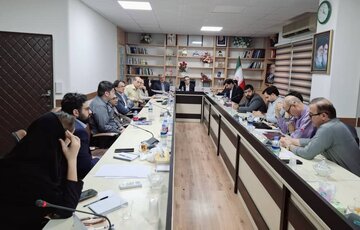 نشست هم‌اندیشی صاحب‌نظران و اساتید دانشگاهی با محوریت تولید محتوی پیوست رسانه‌ای در حوزه مدیریت مصرف آب در استانداری خوزستان برگزار شد