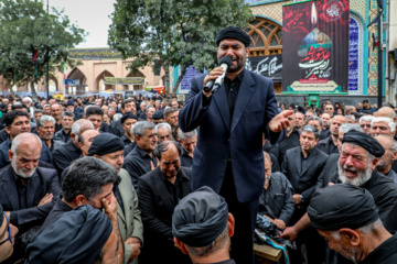 نماز ظهر عاشورا در شهیدگاه اردبیل برگزار شد