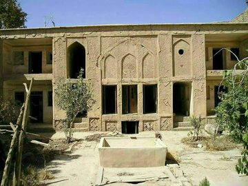 واگذاری 2 بنای تاریخی و فرهنگی استان سمنان به بخش خصوصی