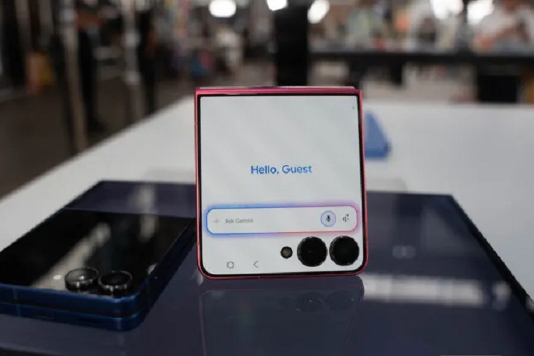 چرا قیمت گلکسی Z Flip 7 با واقعیت سخت‌افزاری‌اش همخوانی ندارد؟