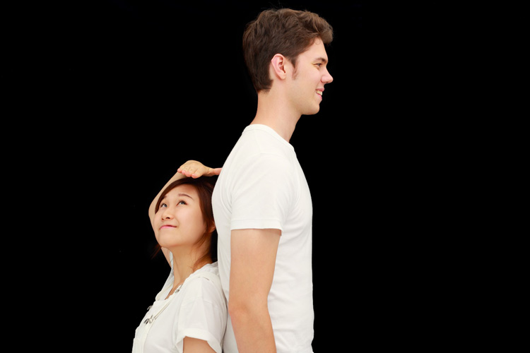 چرا مردان از زنان قدبلندتر هستند؟ نگاهی علمی به تفاوت قد بر اساس جنسیت