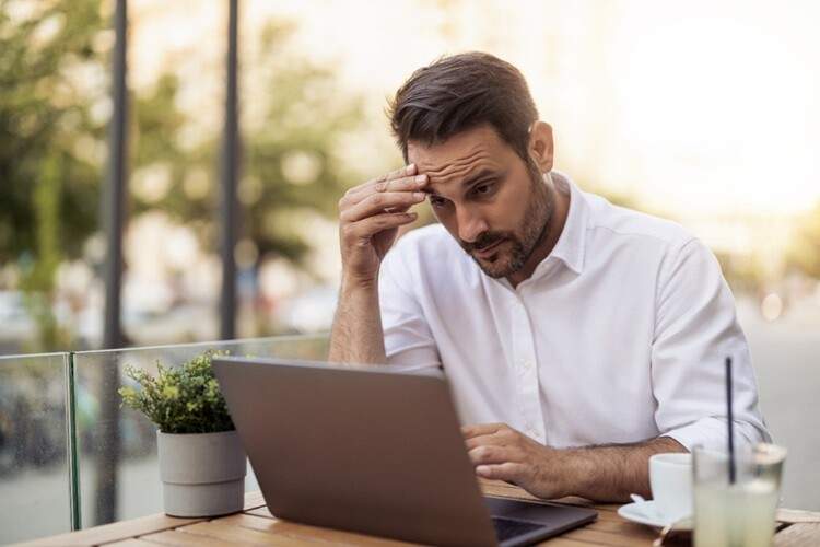 چطور از مشاغل غیرتکنولوژی به دنیای فناوری وارد شویم؟ راهنمای شروع برای مبتدیان