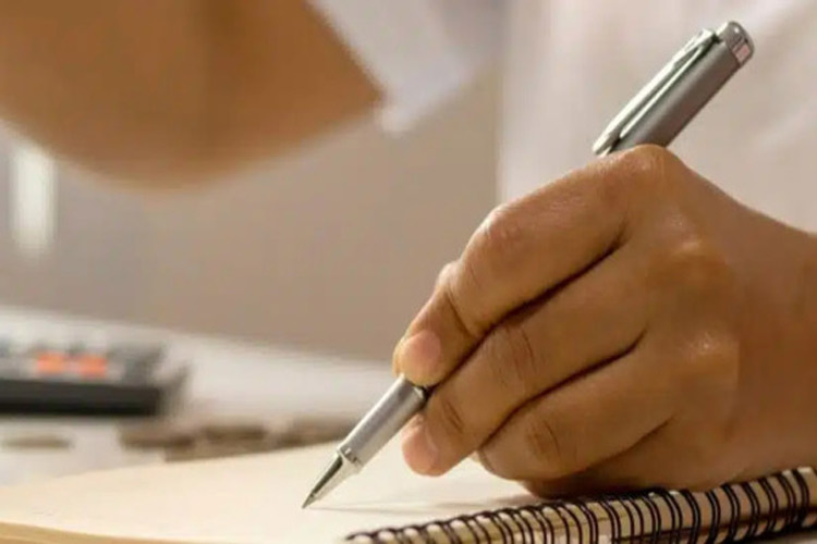 چپ‌دست بودن به معنای خلاقیت بیشتر نیست