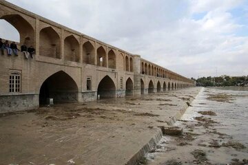 کاهش ۶۲ درصدی آب سد زایندهرود؛ خشکسالی همچنان ادامه دارد