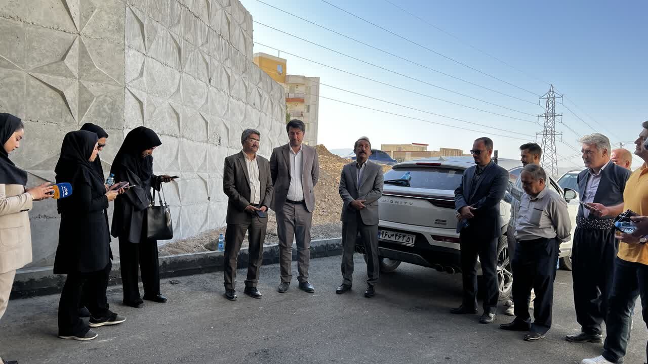 افتتاح بلوار ۲۴ متری راه و شهرسازی سنندج در هفته دولت