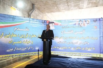 افتتاح پروژه‌های ورزشی و عمرانی در تاکستان