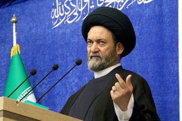 امام جمعه اردبیل: آمریکا و اروپا جز پذیرش « ایران قوی» چاره دیگری ندارند