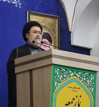 امام‌جمعه موقت اردبیل: مذاکره با آمریکا باید معقول و منطقی باشد