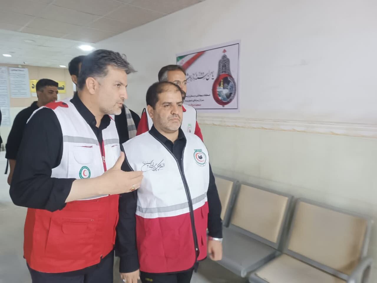 بازدید معاون استاندار یزد از محل استقرار تیم امدادی جمعیت هلال‌احمر یزد در مسیر نجف به کربلا