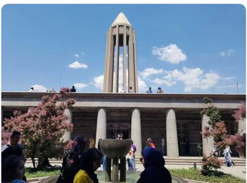 بزرگداشت روز همدان و حکیم هزاره‌ها