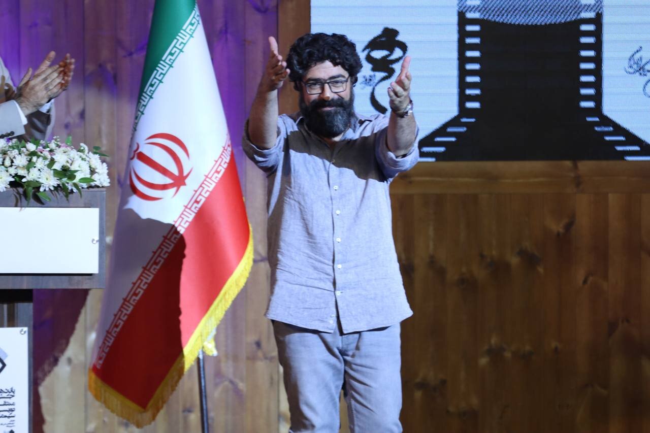حسن پورشیرازی: دعا کنید فیلم ما به اسکار برود/برترینهای جشن منتقدان از الناز شاکردوست تا امین حیایی+گزارش تصویری