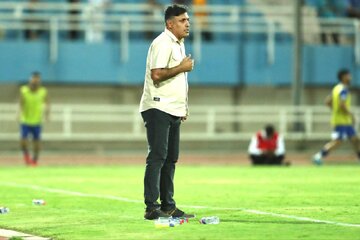 خلیفه‌اصل: با وجود کمبود بازیکن به جوانان اعتماد کرده‌ایم / استقلال خوزستان سه سهمیه آزاد دارد