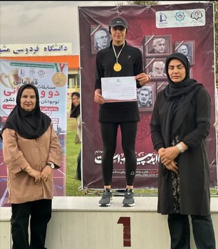 دونده نوجوان همدانی با کسب دو نشان طلا در مسابقات قهرمانی کشور، رکورد شکنی کرد
