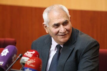 رئیس فدراسیون بینالمللی وزنهبرداری:مردم ایران قوی و استوار هستند/خواستههای ایران را برآورده میکنم/ نسل جدید ایران میتواند سرنوشتساز باشد
