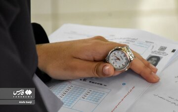 رتبههای برتر کنکور خواهران دو قلو هستند/ عکس