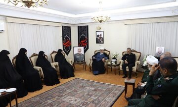 سرلشکر موسوی در دیدار با خانواده شهید حاجی زاده چه گفت؟