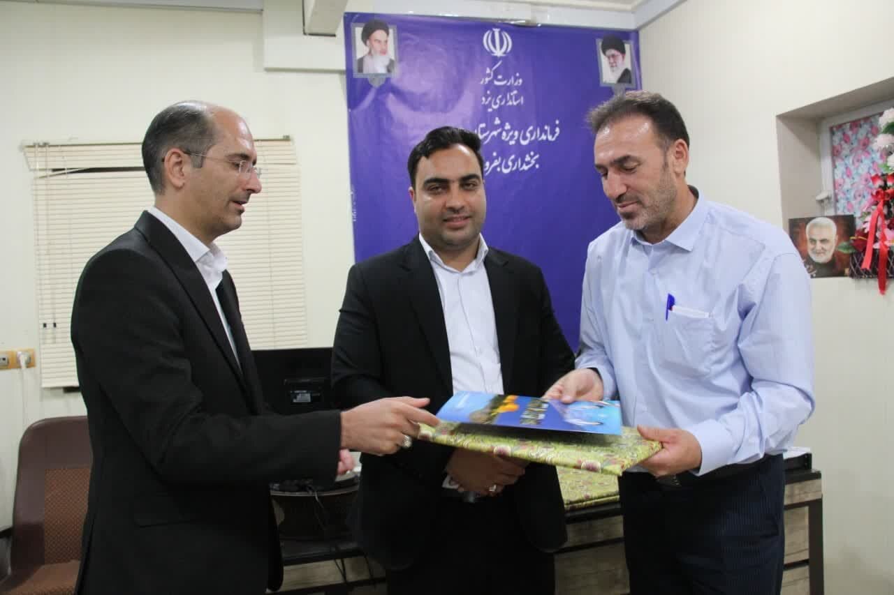 نشست خبری بنی فاطمی سرپرست بخشداری بفروئیه با خبرنگاران