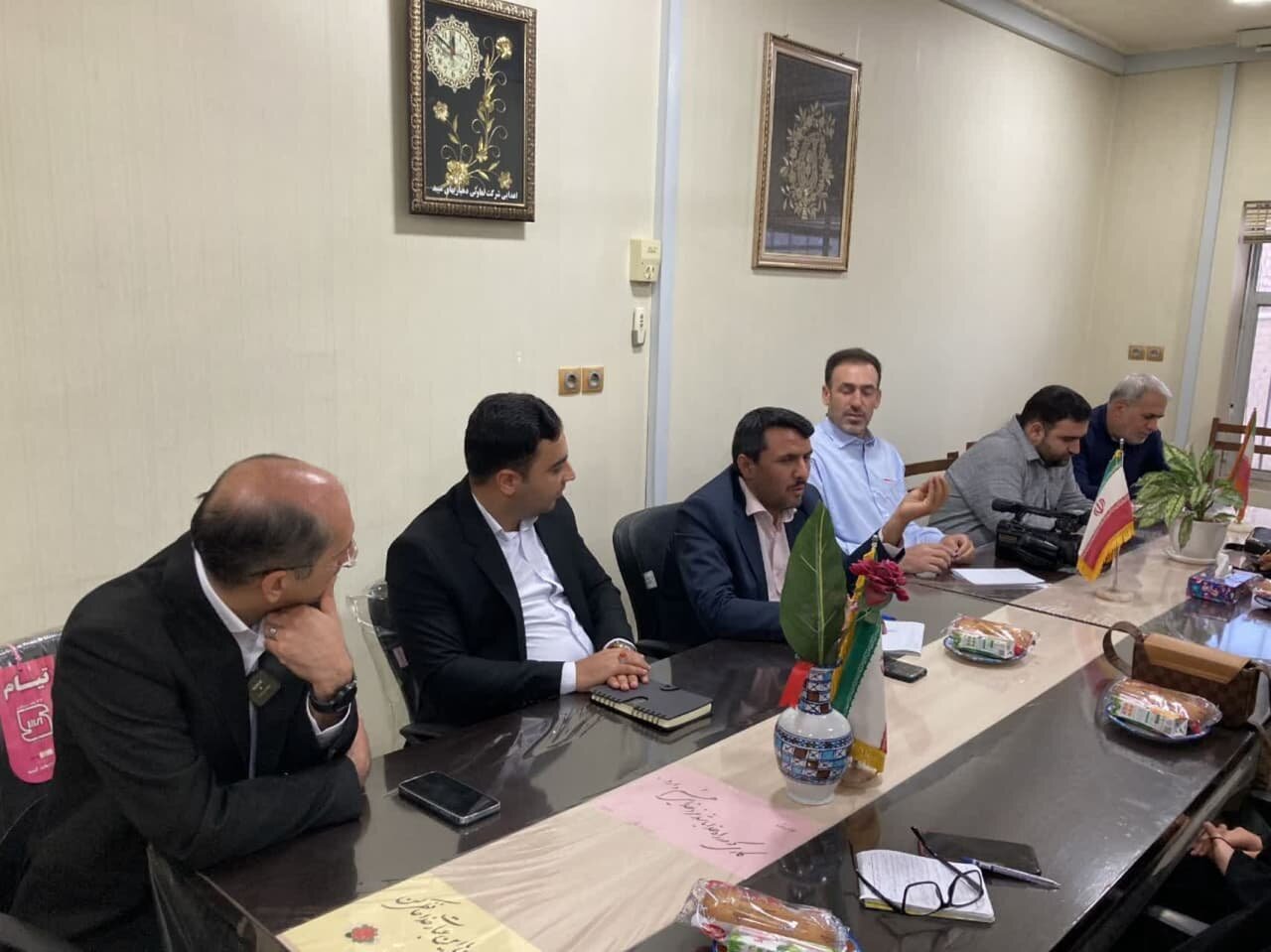 نشست خبری بنی فاطمی سرپرست بخشداری بفروئیه با خبرنگاران