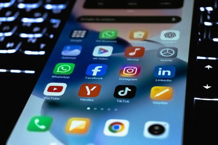 نقض احتمالی قوانین اپل و پرسش‌های تازه درباره شفافیت متا