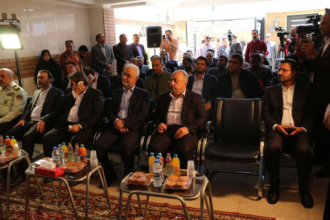 وزیر کشور ۲ هزار و ۶۰۰ واحد مسکونی استان سمنان را افتتاح کرد
