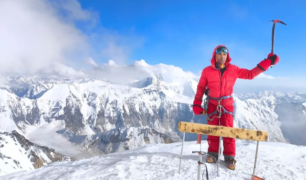 کوهنورد اردبیلی موفق به دریافت نشان جهانی پلنگ برفی شد