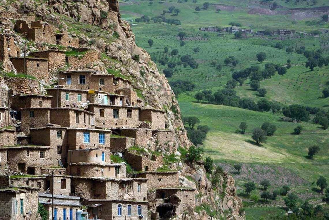 ۵ مقصد گردشگری در هفتههای پایانی تابستان/ از جزیره رنگها تا غول خروشان