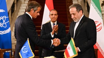 آیا توافق قاهره میان گروسی و عراقچی بندهای محرمانه دارد؟ / ایران با از سرگیری بازرسیها از «تمام تاسیسات هستهای» موافقت کردهاست، اما مشروط