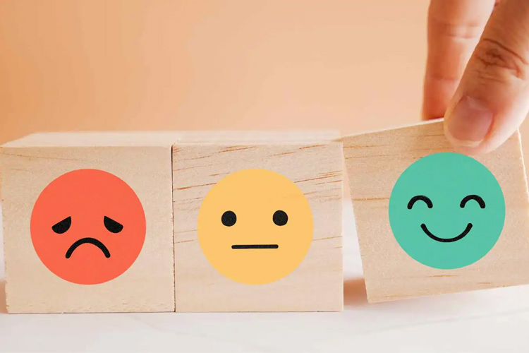 آیا خوشبینی بیشازحد میتواند نشانه آلزایمر باشد؟