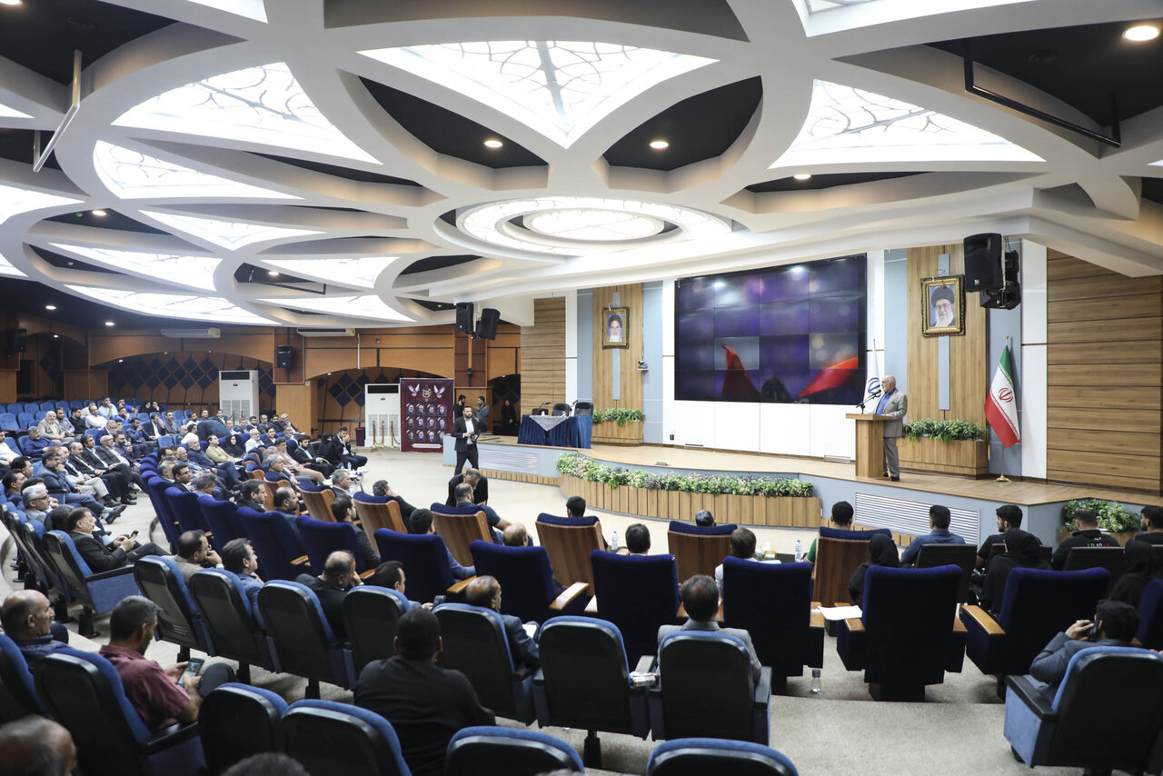 آیین استقبال و تجلیل از مدال‌آوران خوزستانی تیم ملی کشتی فرنگی با حضور مردم و مقامات استانی برگزار شد