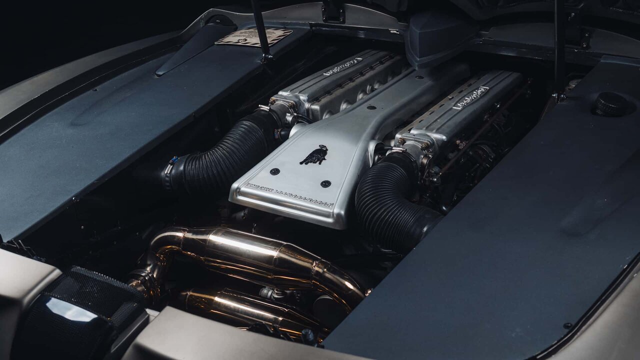 از آسمان تا آسفالت / جنگنده لامبورگینی به فروش میرسد